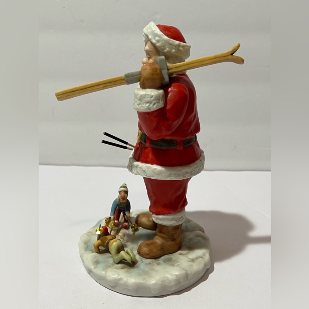 Rare Ceramic Santa Possible Dreams Santa’s Time Off Day On The Slopes Snow Ski - Picture 4 of 16